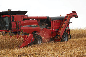 A combine and cart biomass harvesting system collects cobs during a Project Liberty test harvest. PHOTO: POET LLC