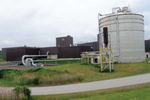 The 25 million metric ton per year anaerobic digestion plant at Toronto's Dufferin Transfer Station was built as a front-end demonstration project to prove out its wet pretreatment process and anaerobic digestion. As a front-end demonstration plant, 